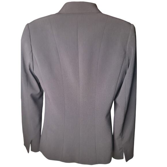 Tahari Black Fitted Blazer 3 Button Lined Sz 6 - Picture 3 of 10